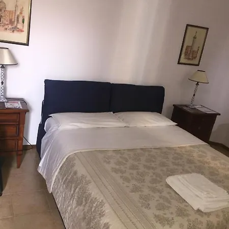 Alojamento de Acomodação e Pequeno-almoço La Capitale Roma