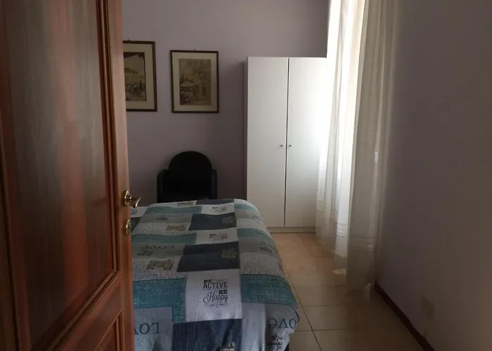 La Capitale לינה וארוחת בוקר 4*