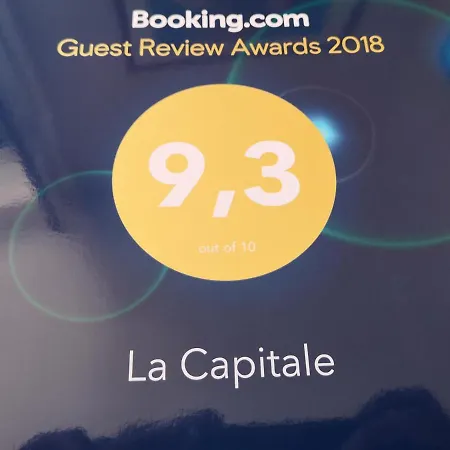 ベッド・アンド・ブレックファスト La Capitale 4*